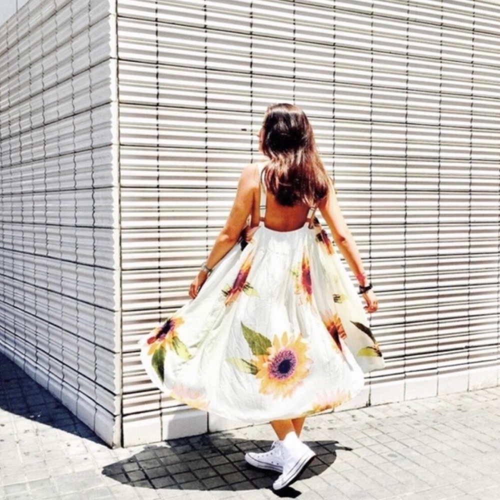 URBAN OUTFITTERS Fleur babydoll midi dress daisy
